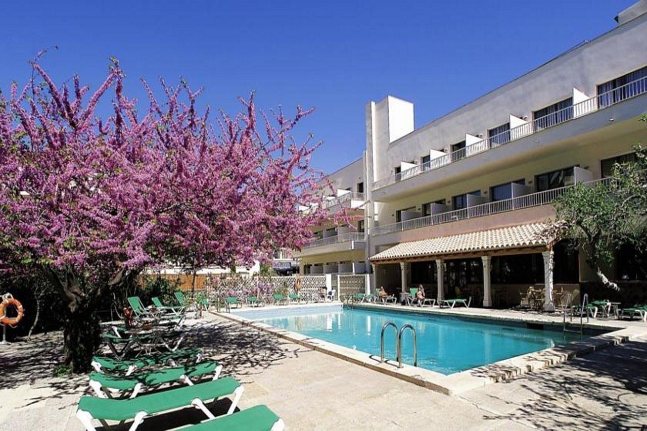 Hotel Gaya Peguera Exteriér fotografie
